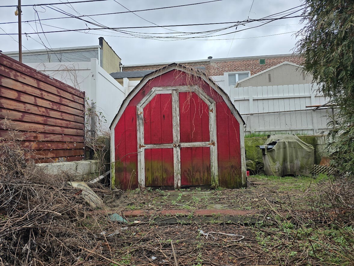 Shed before removal in NYC